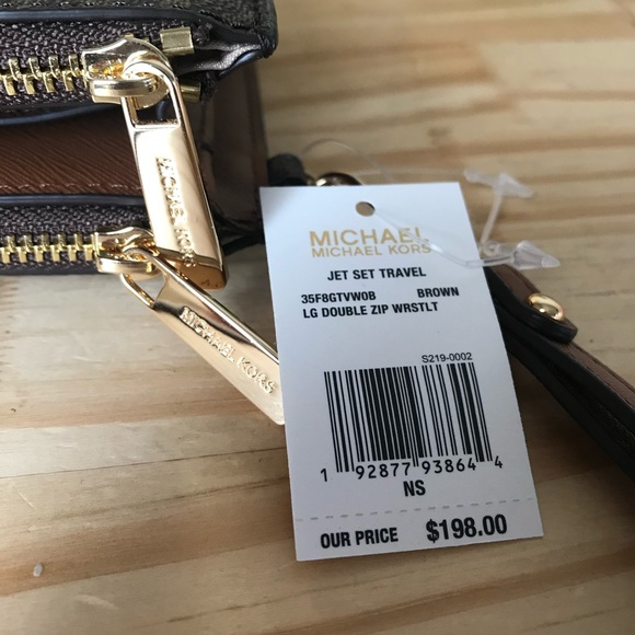 Michael Kors Wallet🎈🎈 - Picture 4 of 8